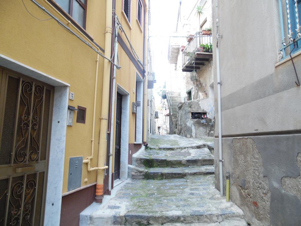 Siciliana Appartement Caronia Buitenkant foto