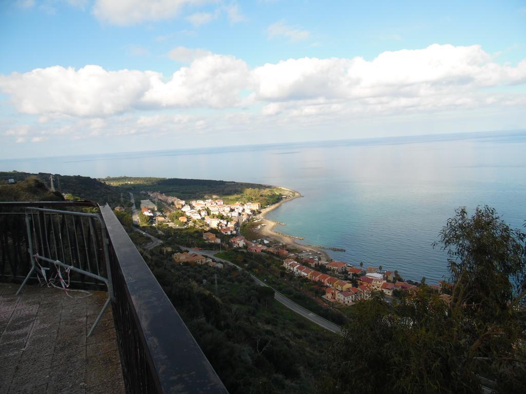 Siciliana Appartement Caronia Buitenkant foto